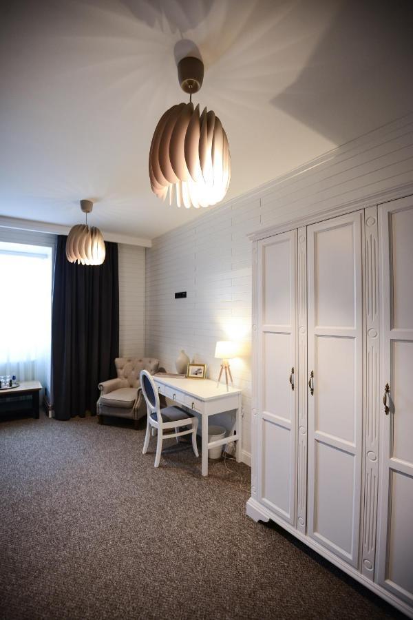 Alūksne Bahnhofs Hotel מראה חיצוני תמונה